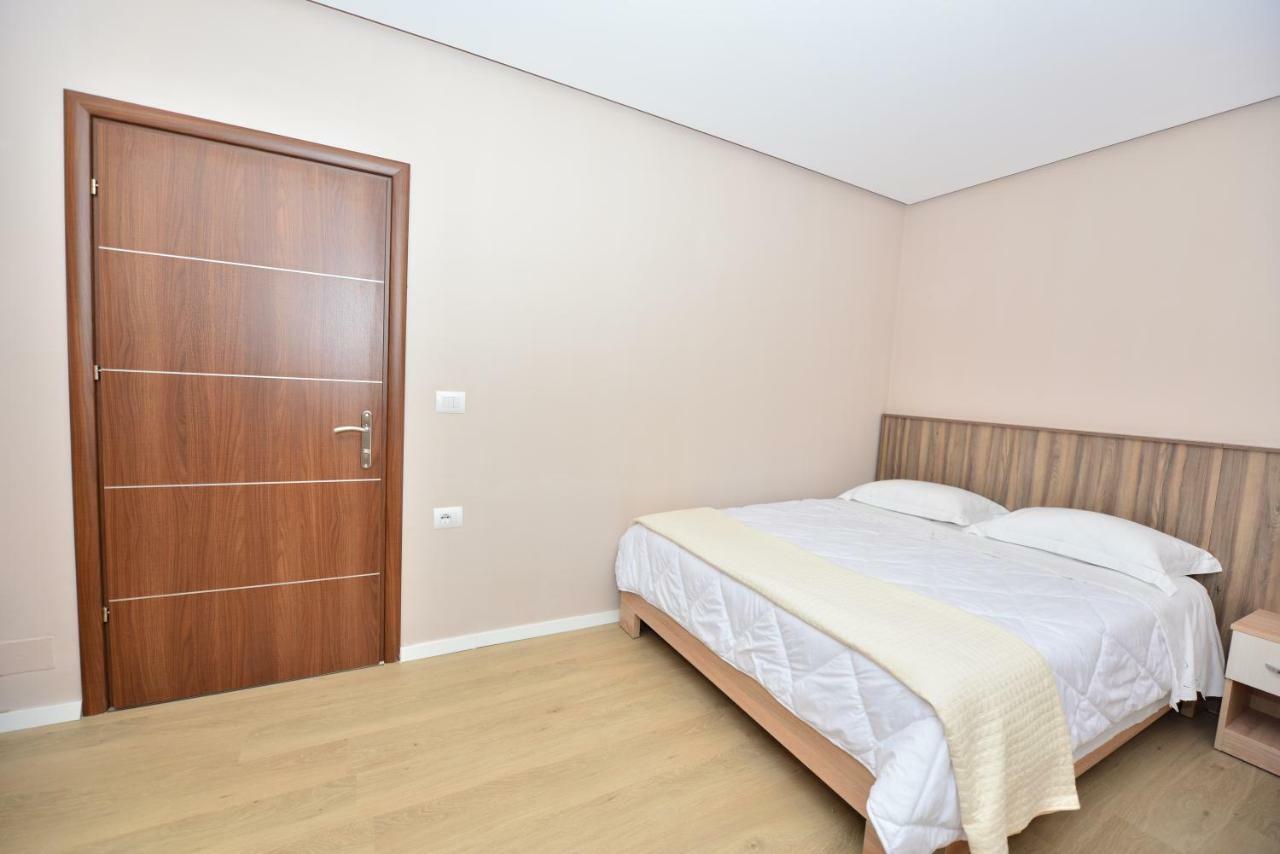 Vila Culli Permet Exterior photo