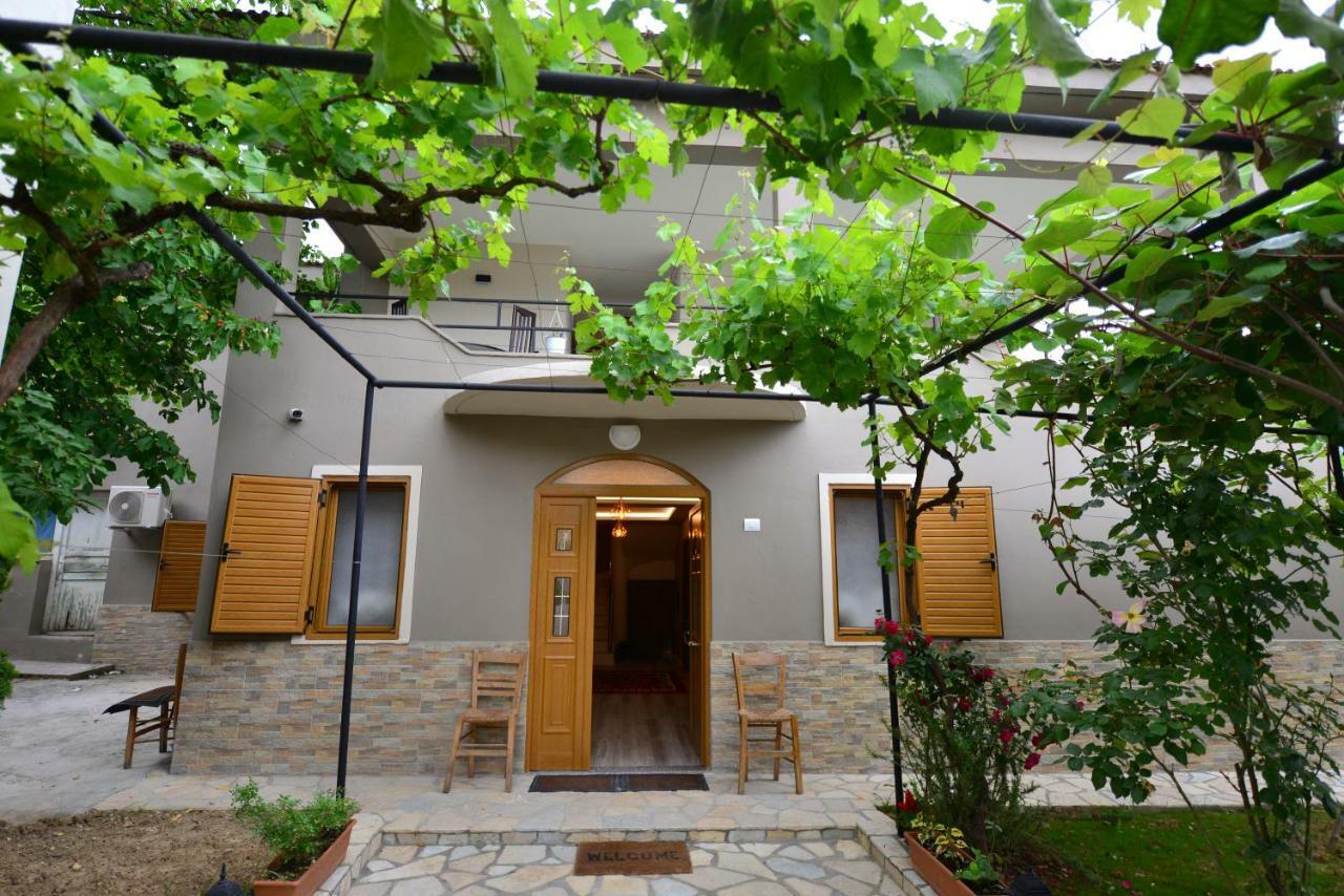 Vila Culli Permet Exterior photo